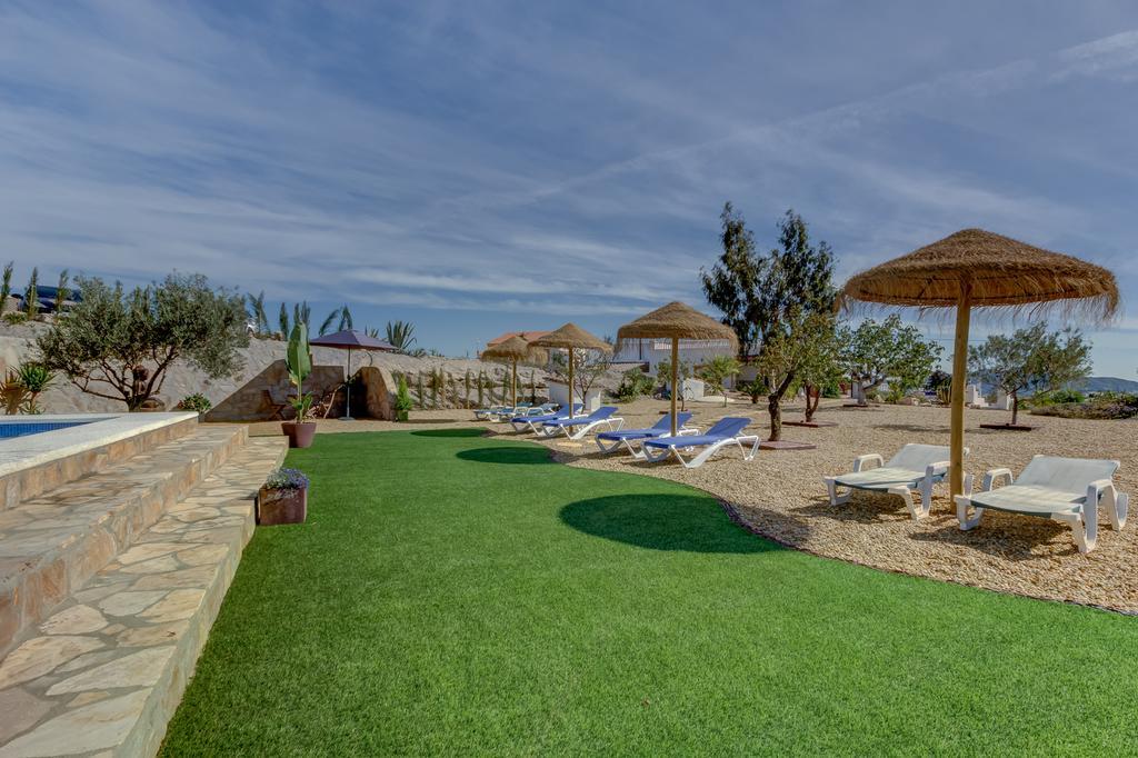 Villa Damara อัลบ็อกซ์ ภายนอก รูปภาพ