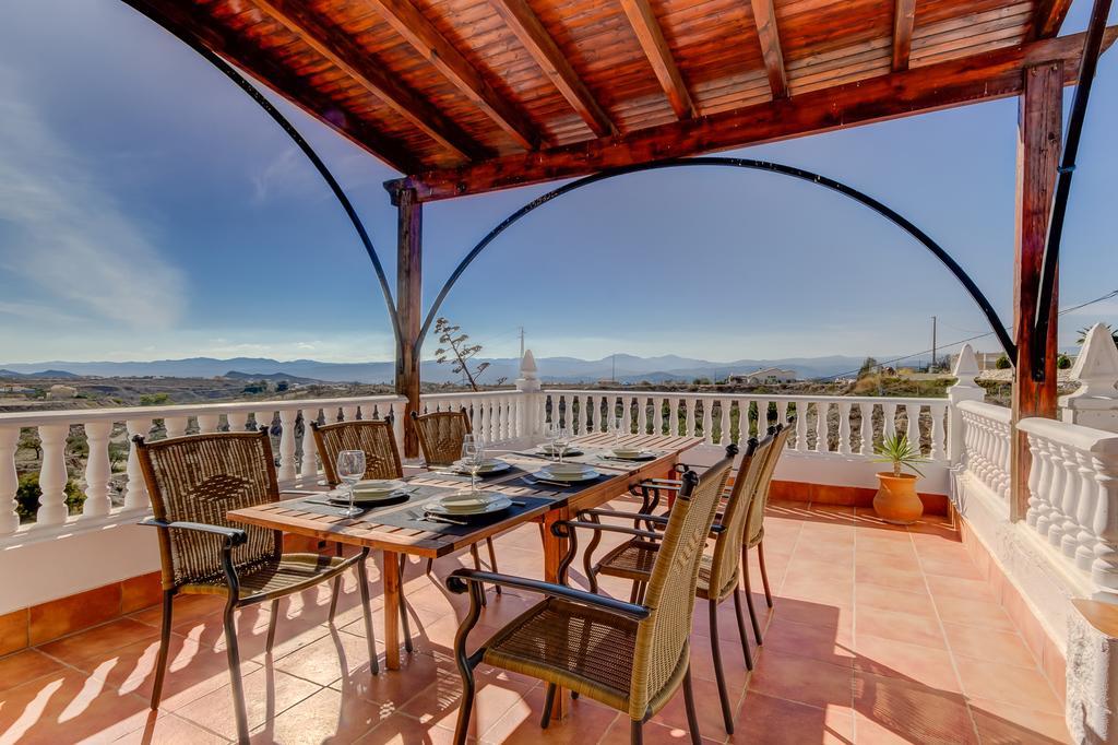 Villa Damara อัลบ็อกซ์ ภายนอก รูปภาพ