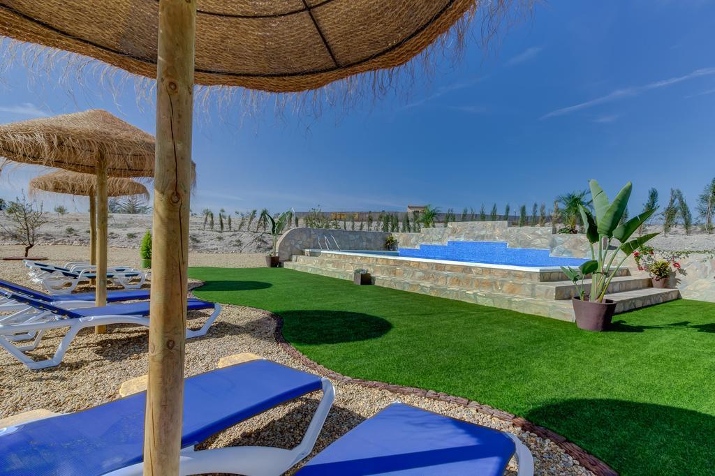 Villa Damara อัลบ็อกซ์ ภายนอก รูปภาพ